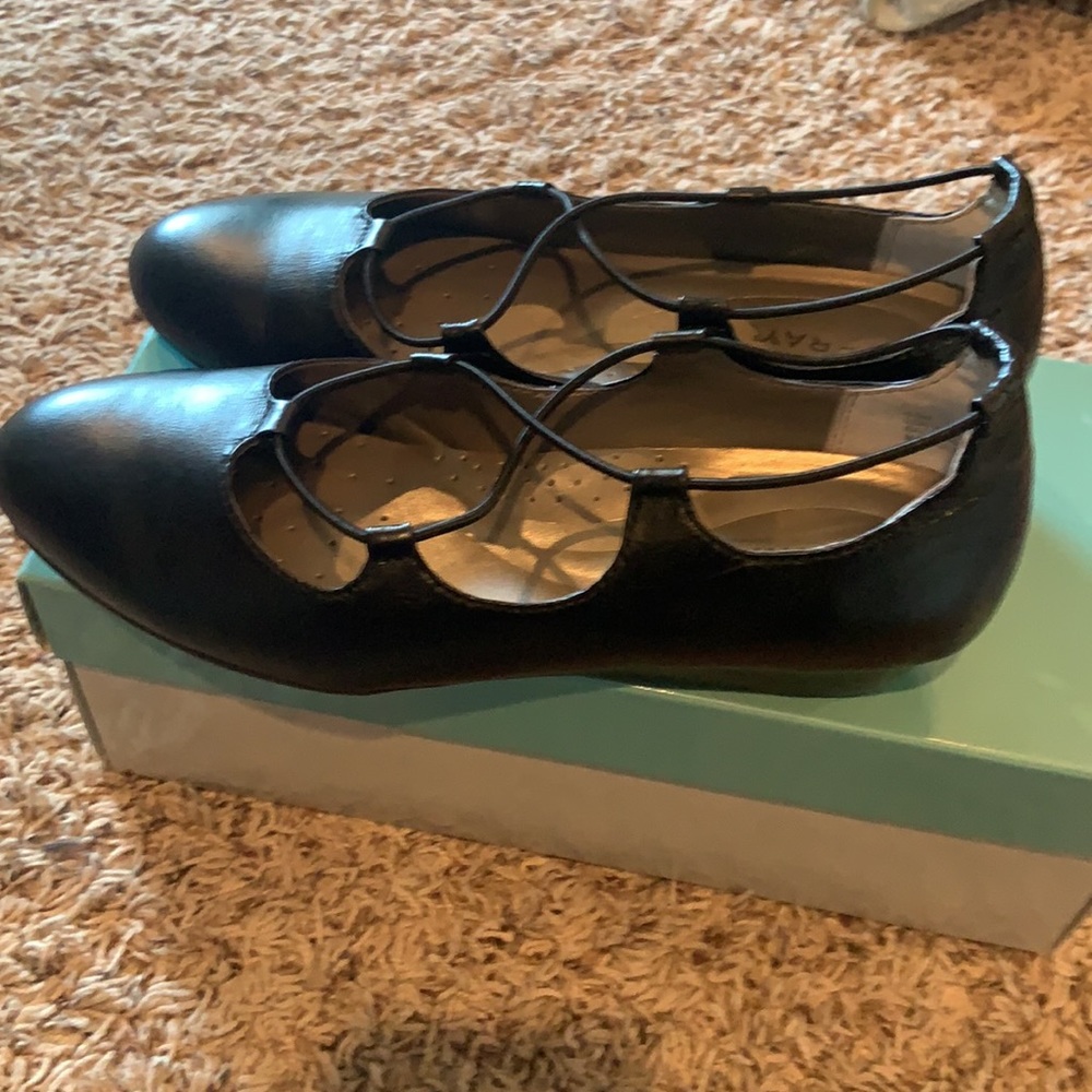 Array Echo Black Slip On Size 8.5 - image 5